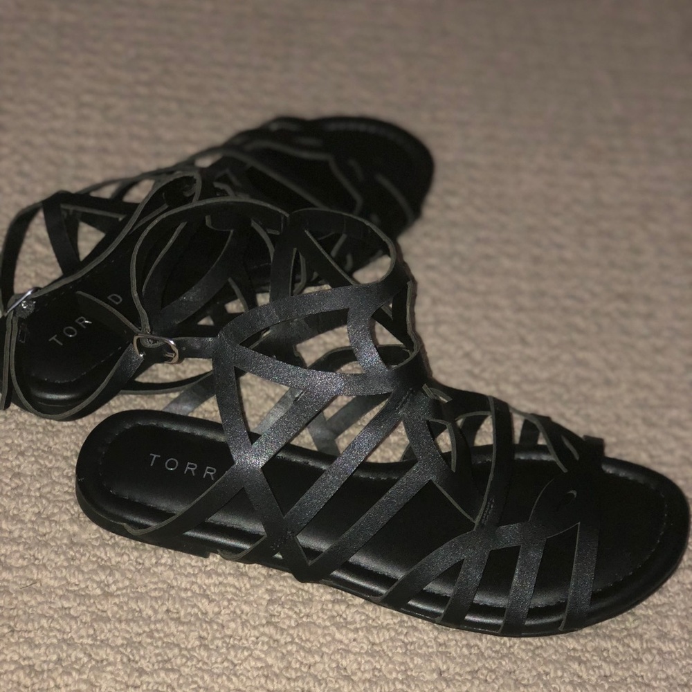 Gladiator type sandal in black.